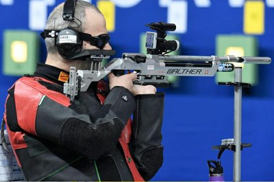 Tiro con carabina deporte para ciegos