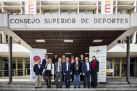 Autoridades de ONCE, FEDC y RFEJYDA tras la firma en la sede del CSD