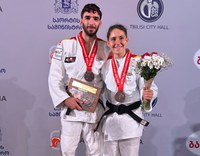 Sergio Ibáñez y María Manzanero con sus medallas