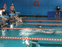 aviso viraje natación